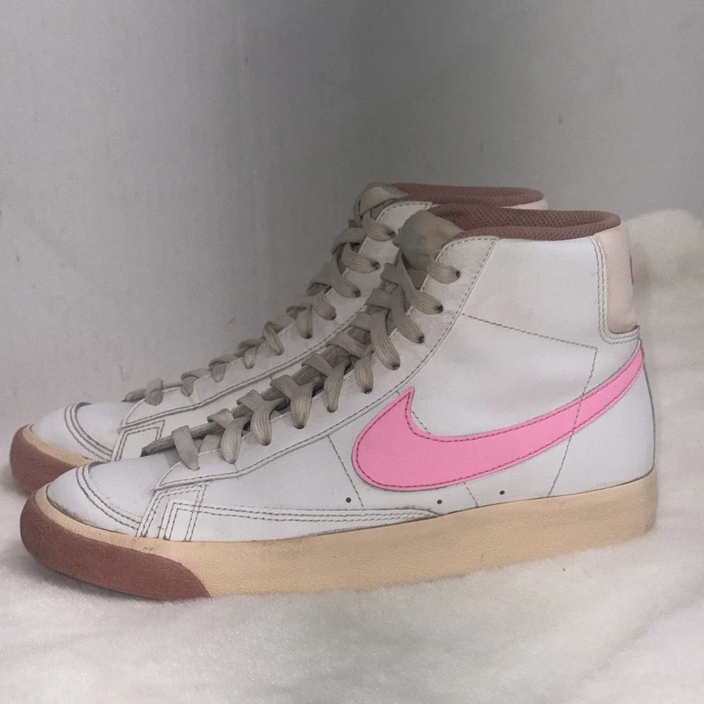 Nike Classic Blazer Mid 77 GS White Pink Guava Ice - Size 7Y or 8.5 Women's